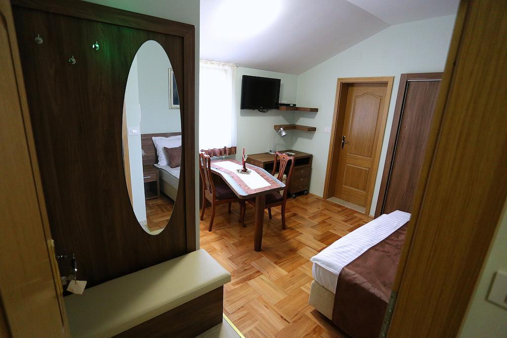 Apartments Ivana - Iva Zara Esterno foto